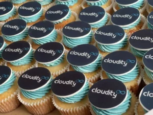 MUFFINKI Z LOGO CLOUDITY