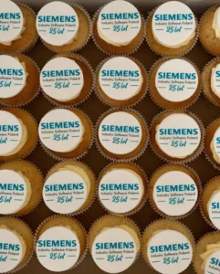 MUFFINKI Z LOGO SIMENS