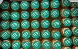 MUFFINKI Z LOGO SPOTIFY