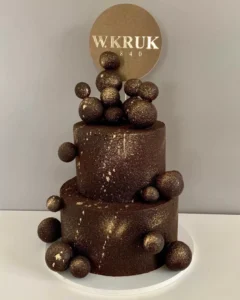 Tort Firmowy W.Kruk – elegancki tort firmowy z logo
