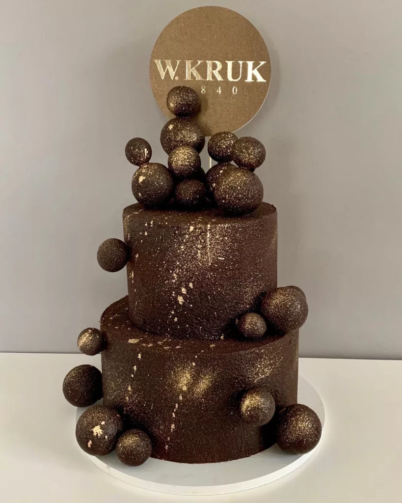 Tort Firmowy W.Kruk – elegancki tort firmowy z logo