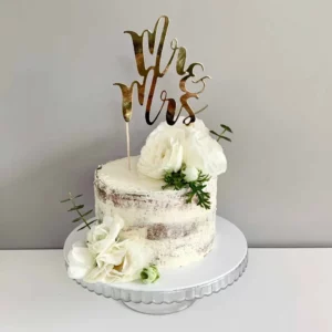 Tort Weselny naked Mr&Mrs – naturalny styl boho z topperem