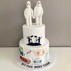 Tort Weselny Pandemic– nietypowy tort z figurkami w kombinezonach