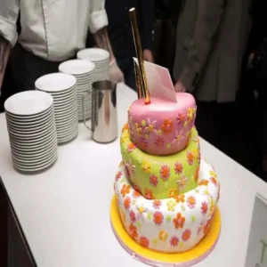 Tort Law Business Quality – prestiżowy tort firmowy na galę