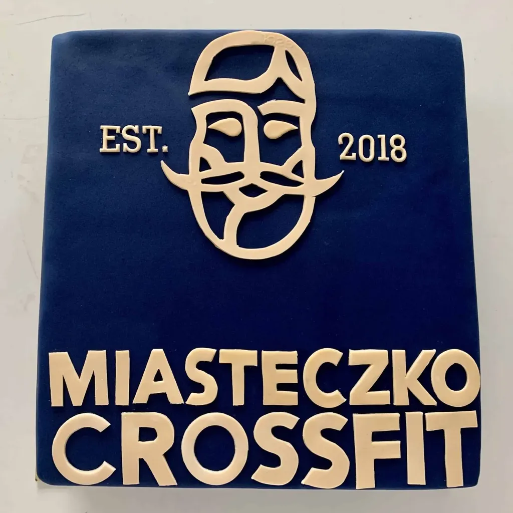 Tort Crossfit – sportowy tort na zamówienie Warszawa