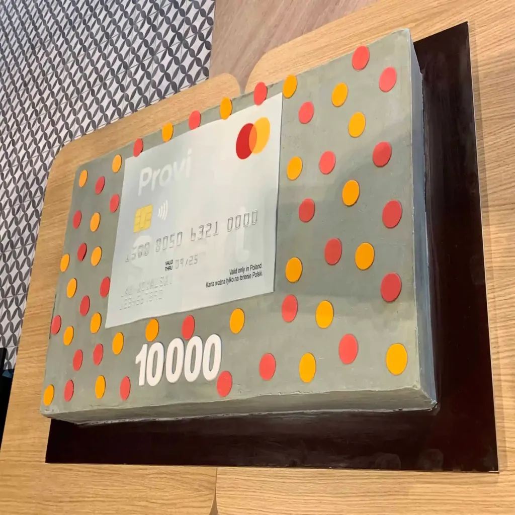 Tort Firmowy Provident – elegancki tort eventowy z logo