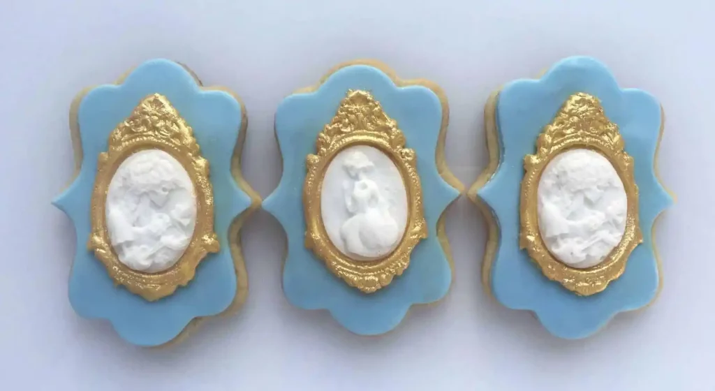 CIASTECZKA BAROKOWE NIEBIESKIE