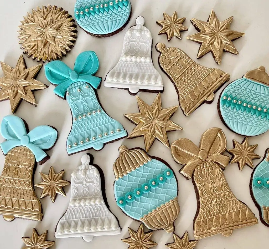 PIERNICZKI ŚWIĄTECZNE BOMBKI DZWONKI