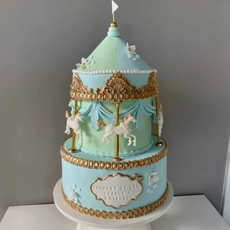 Tort duża błękitna karuzela z konikami