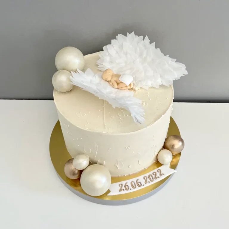 Tort - maluszek w puchu